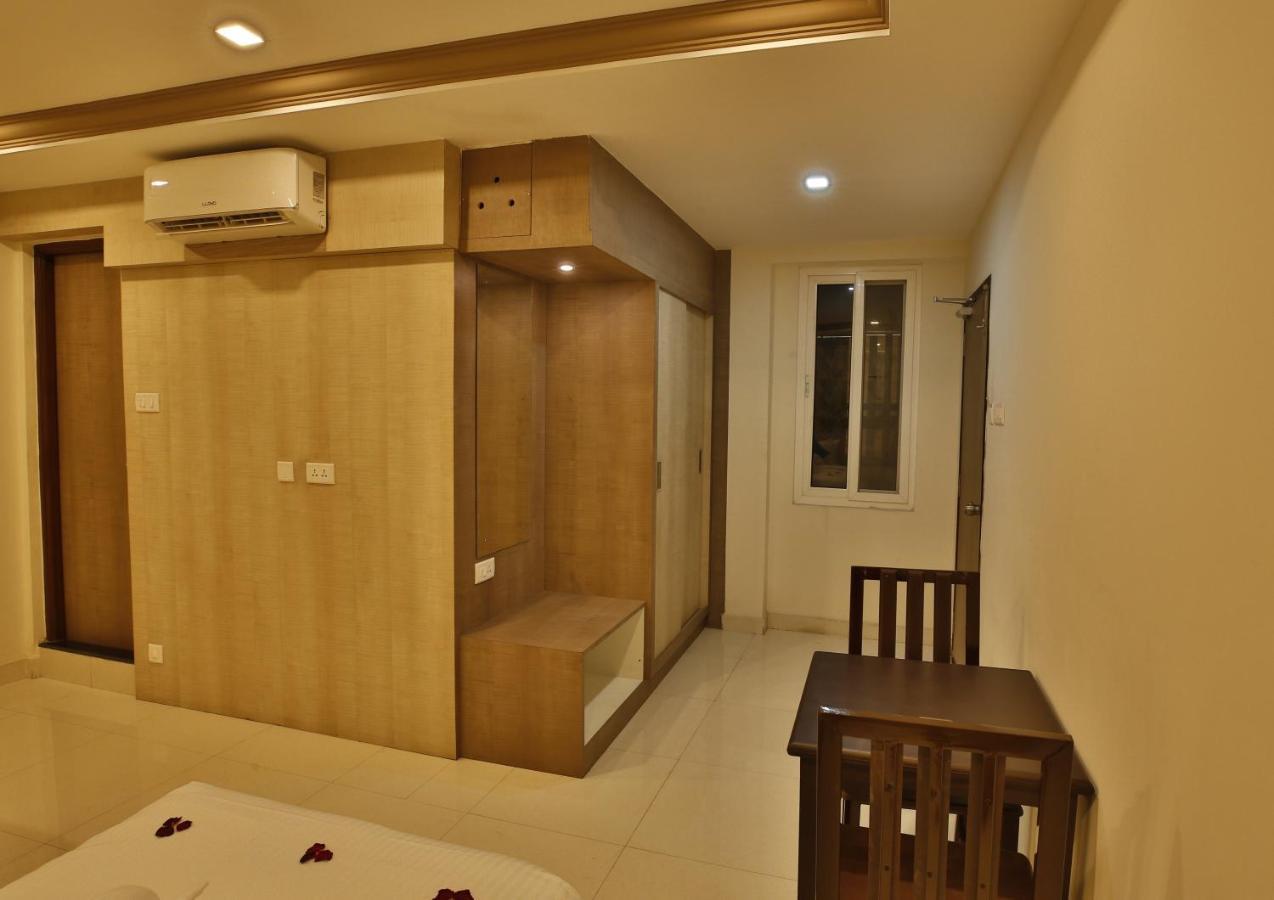 Hotel Ramtel Inn มทุราย ภายนอก รูปภาพ