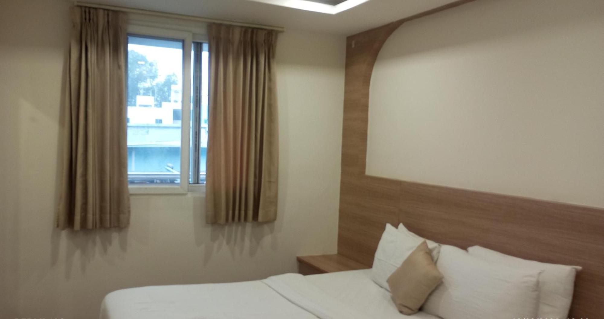 Hotel Ramtel Inn มทุราย ภายนอก รูปภาพ