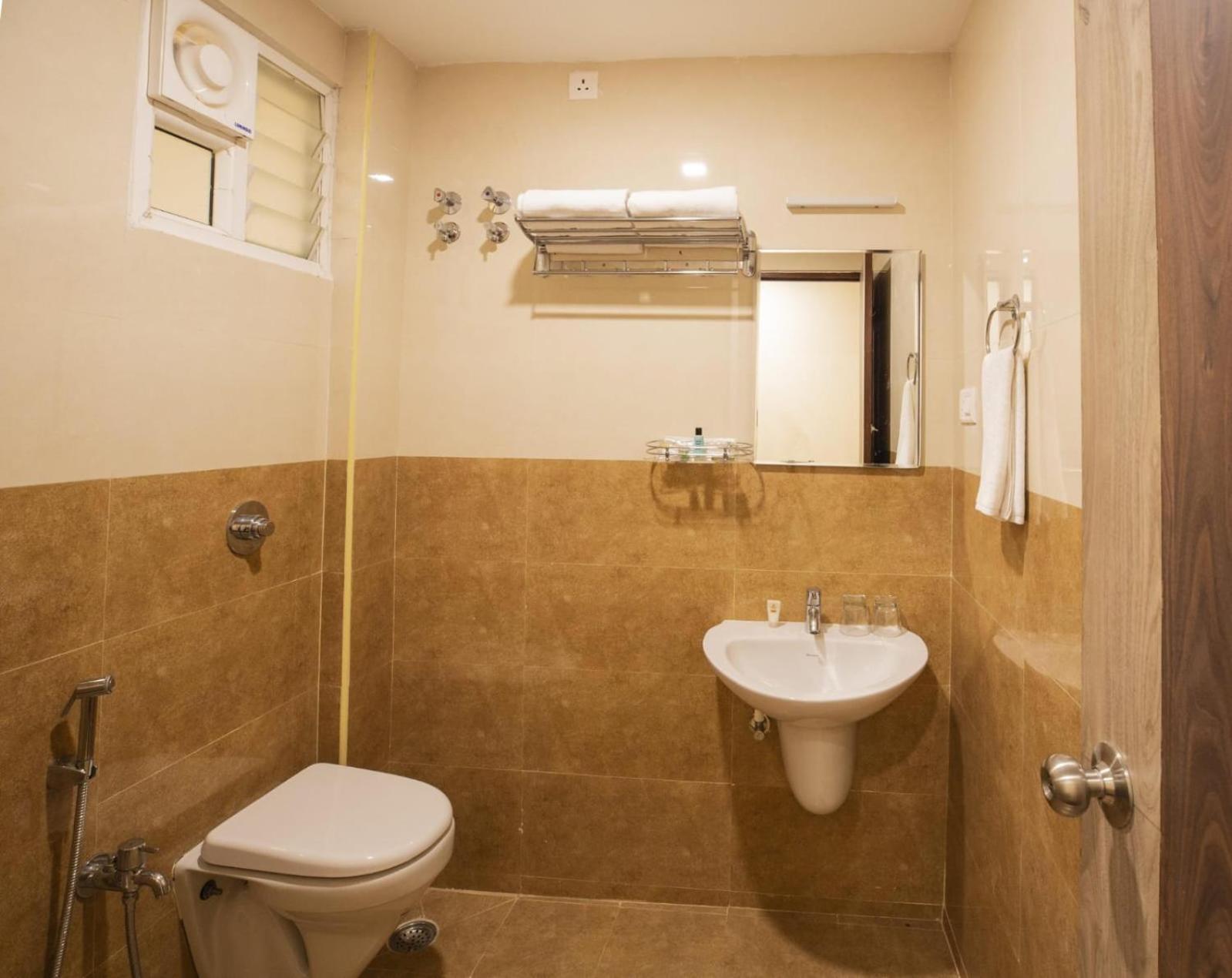 Hotel Ramtel Inn มทุราย ภายนอก รูปภาพ