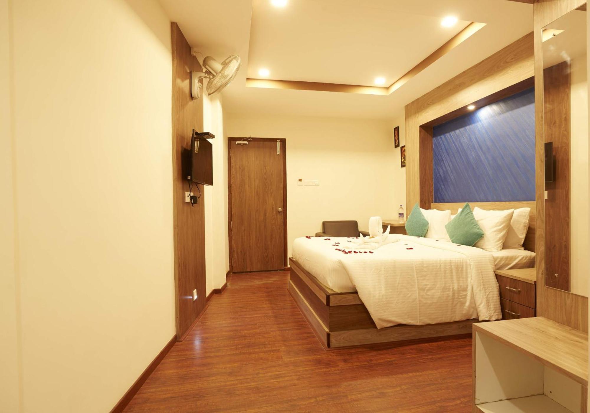 Hotel Ramtel Inn มทุราย ภายนอก รูปภาพ
